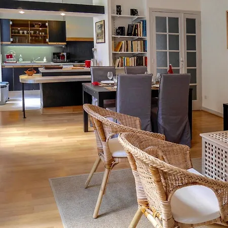 Les Appartements De Cyrano Bergerac Exterior photo